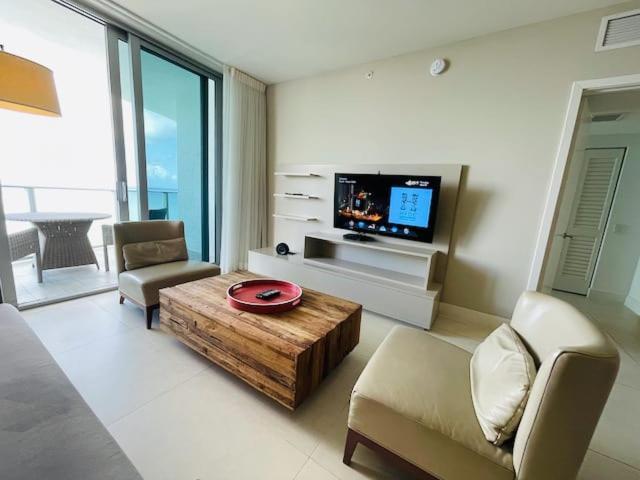 Stay At The Top With Amazing Views By Rent4Us Hollywood Ngoại thất bức ảnh